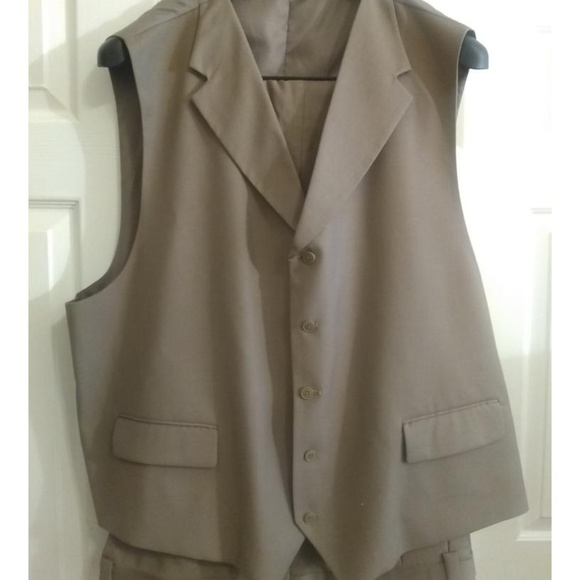 Men 3PC Vested Suit - Picture 2 of 4